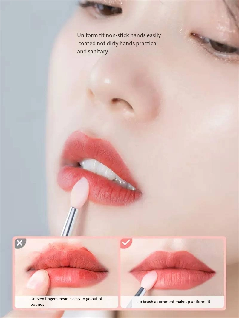 Silicone Lip Brush with Lid Portable Lip Film Brush Lip Balm Makeup Small Brush